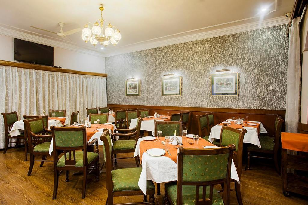 Hotel Imperial House Allahabad Ngoại thất bức ảnh