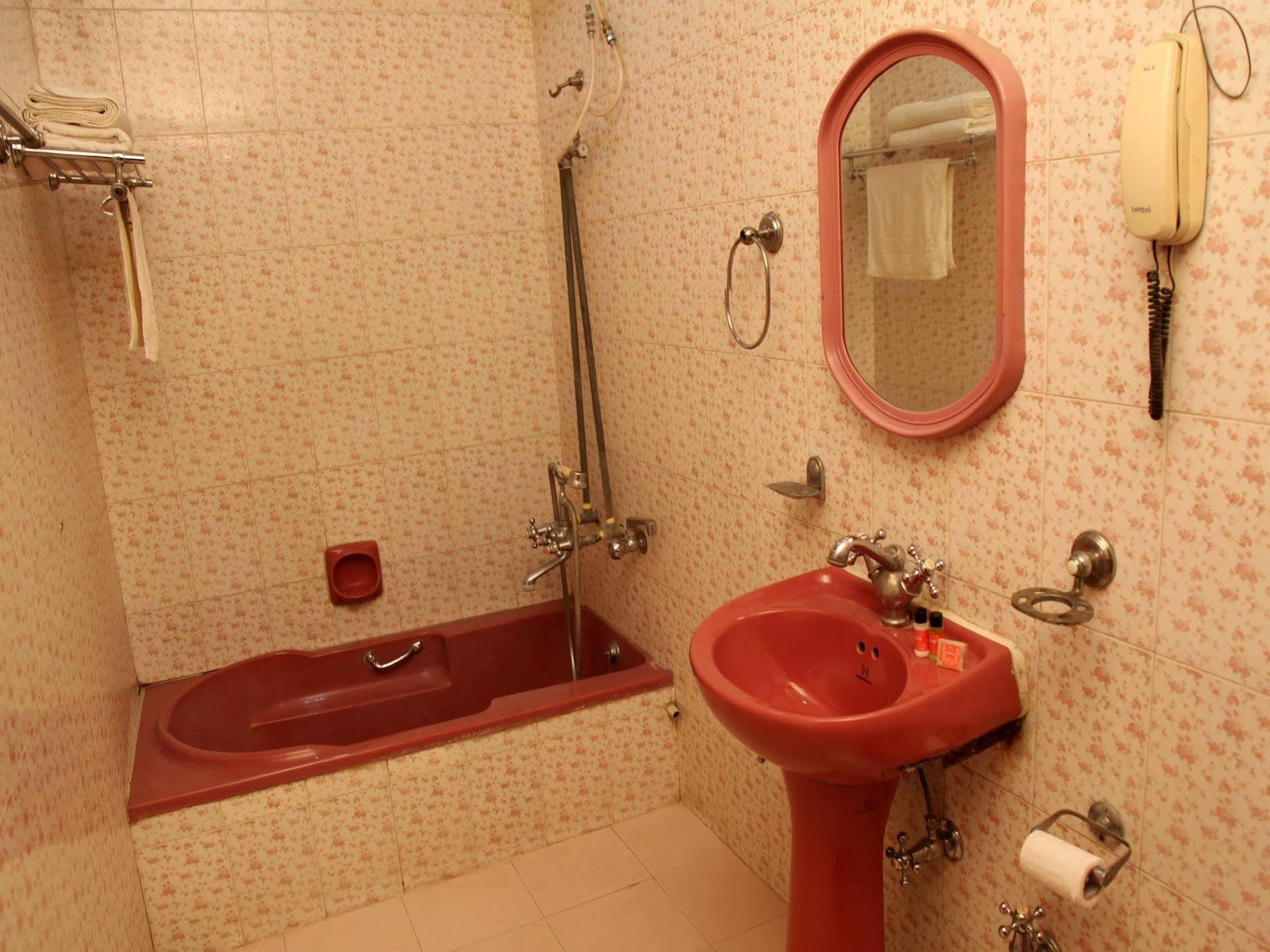 Hotel Imperial House Allahabad Ngoại thất bức ảnh