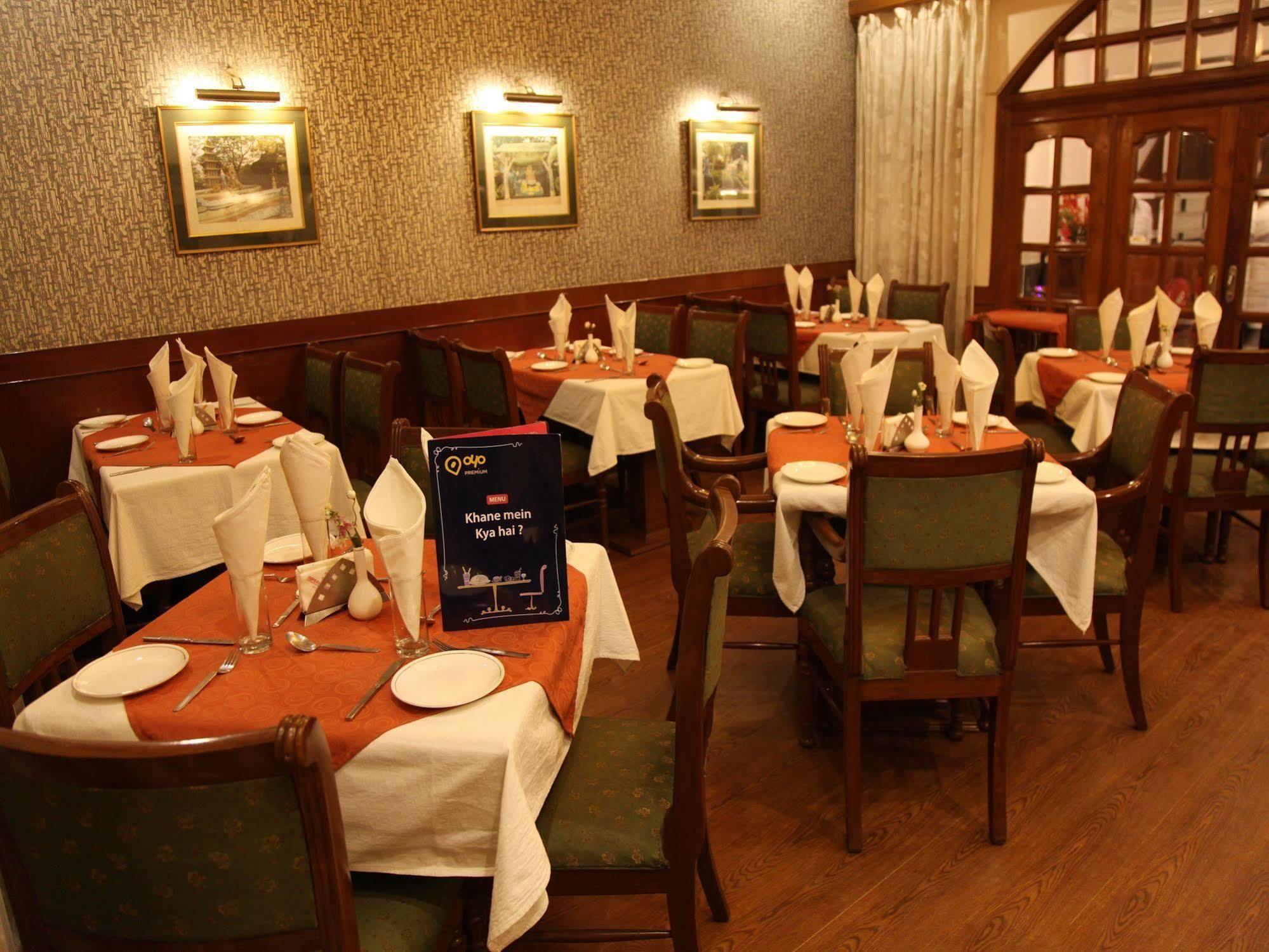 Hotel Imperial House Allahabad Ngoại thất bức ảnh
