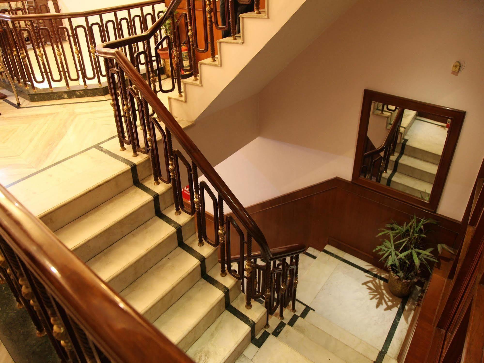 Hotel Imperial House Allahabad Ngoại thất bức ảnh